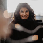 Tine Suman Hodne bak bokeh fotoeffekt.